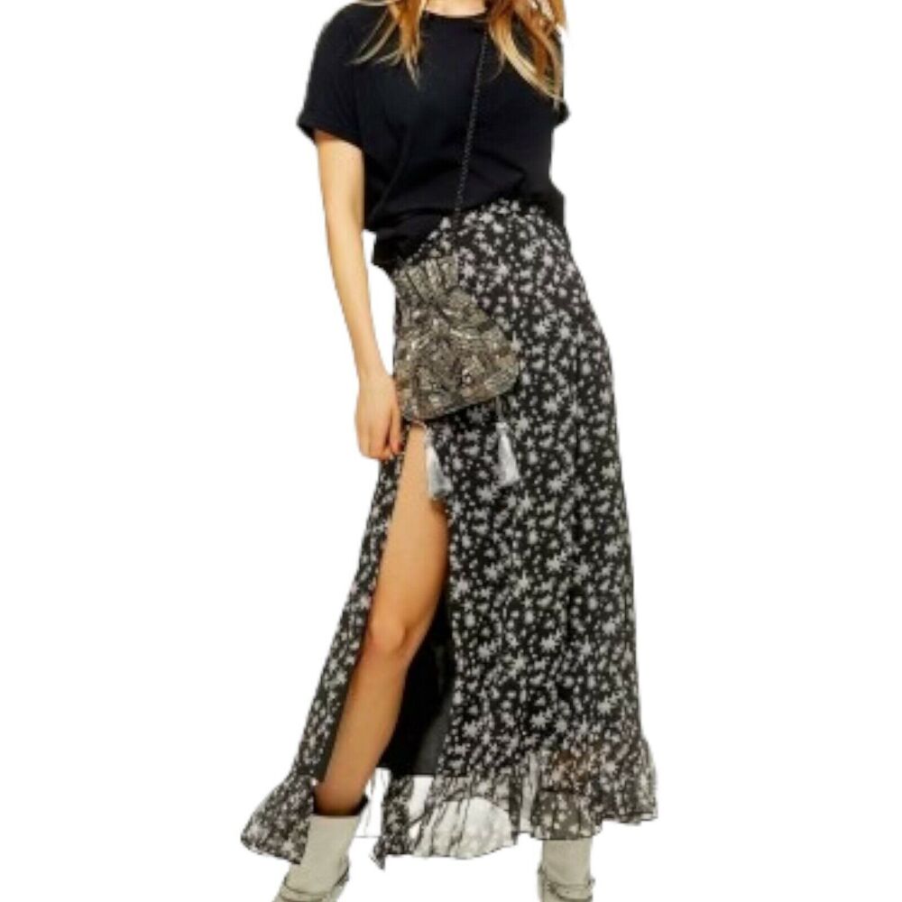 Topshop star pattern open
Slit his infront Floral Maxi Skir